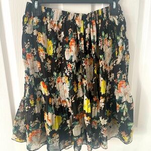 Rue 21 flower pleated skirt